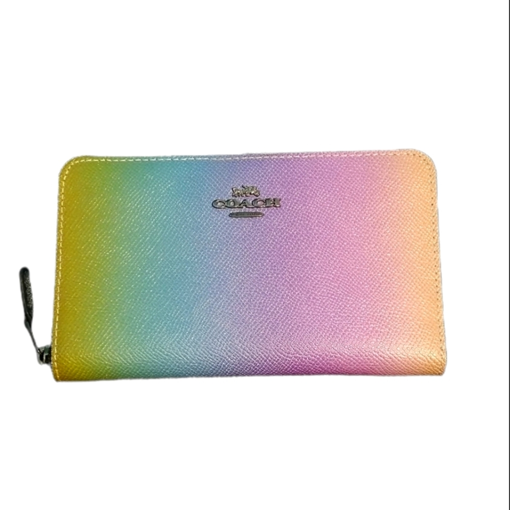 Ombre coach wallet 💕